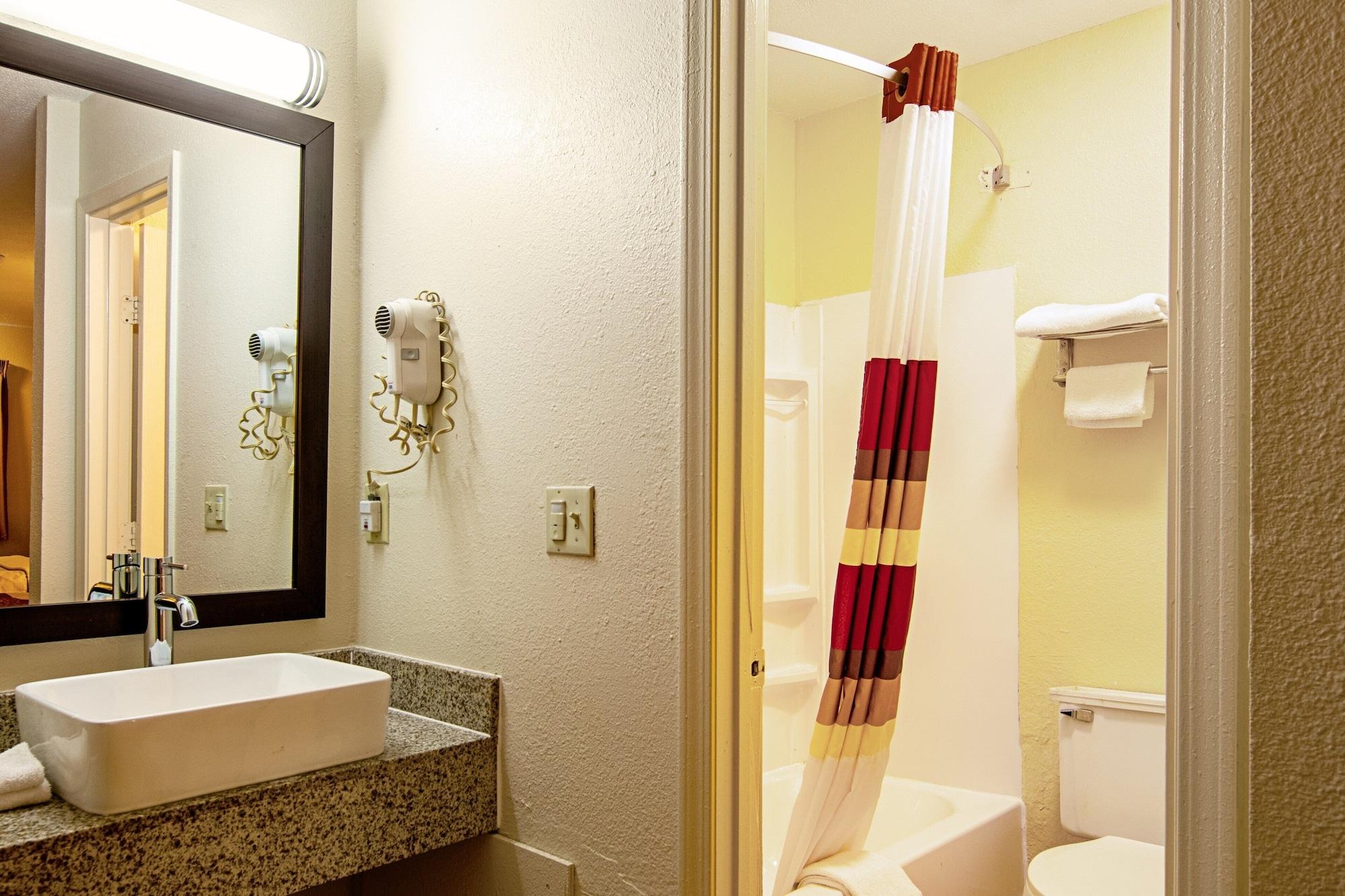 Red Roof Inn Scottsburg Ngoại thất bức ảnh